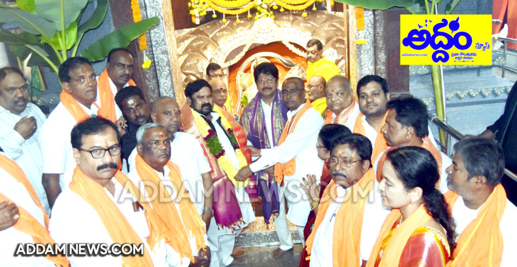 అంగ‌రంగ వైభ‌వంగా విగ్ర‌హాల ప్ర‌తిష్టాప‌న మ‌హోత్స‌వం