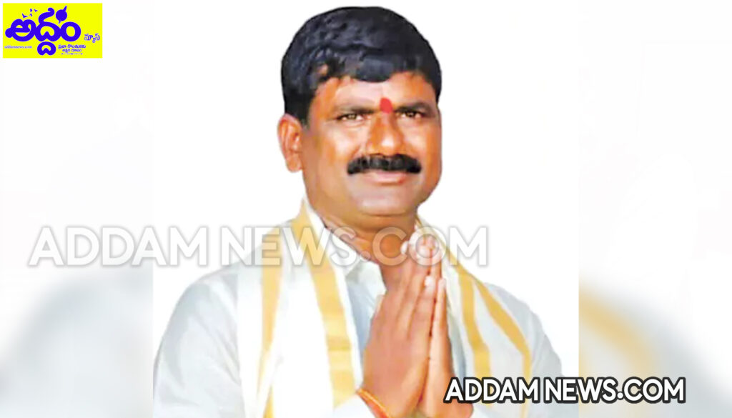 నిర్మల్ జిల్లాలో విషాదం.. సర్పంచి అభ్యర్థి భర్త ఆత్మహత్య