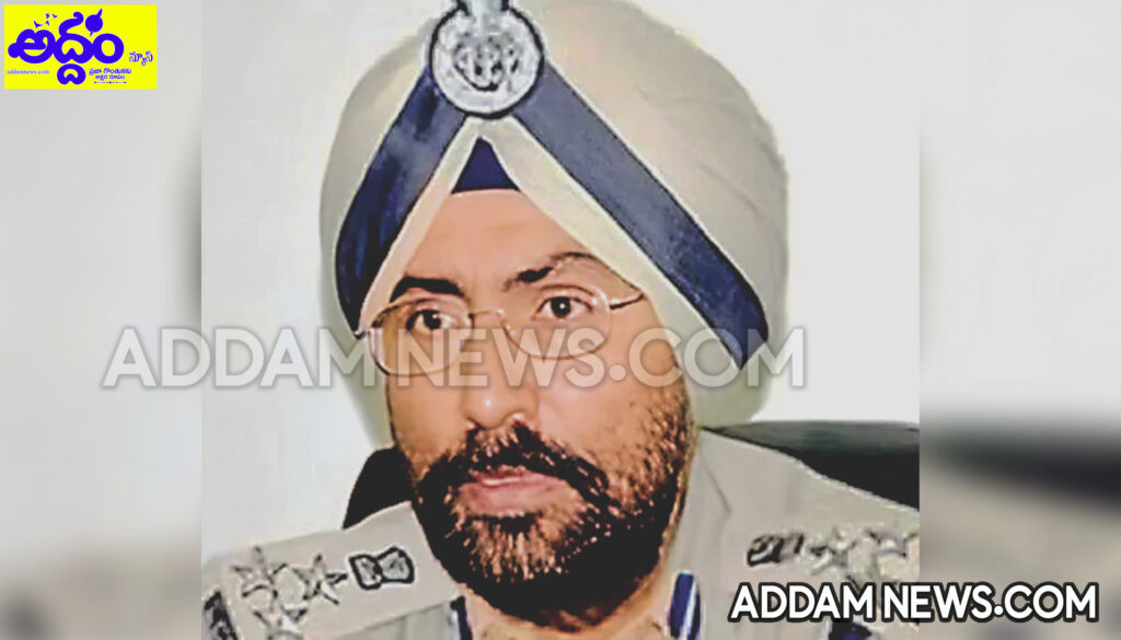 సైబర్‌ వలలో మాజీ ఐపీఎస్‌..