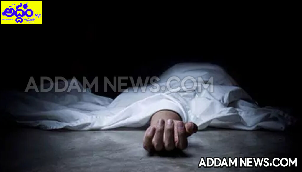 Crime News: కాలువలో పడి వివాహిత మృతి.. కుమారుడి గల్లంతు
