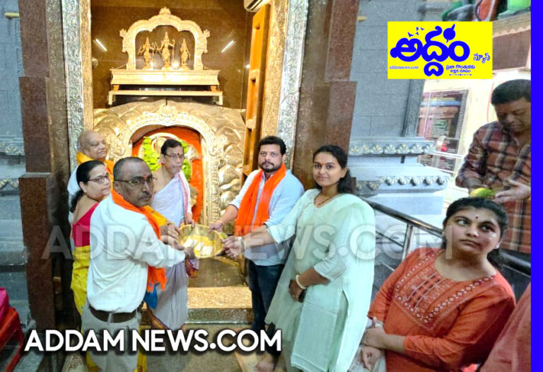 సుంద‌ర‌కాండ పంచ‌లోహ విగ్ర‌హాల తొడుగు కోసం కేజి వెండి విరాళం